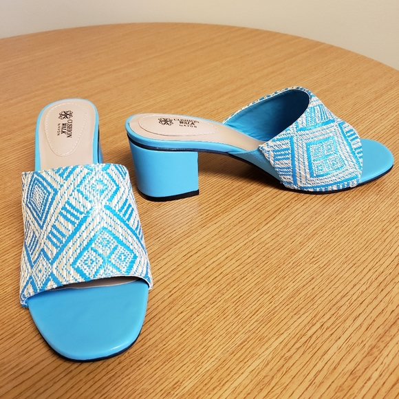 Avon turquoise and ivory size 9m sandal - Picture 2 of 8
